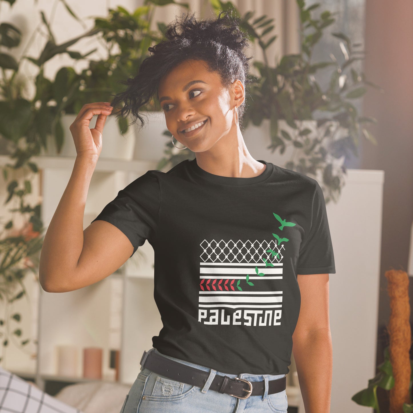 تيشيرت نسائي أسود من FREE PALESTINE